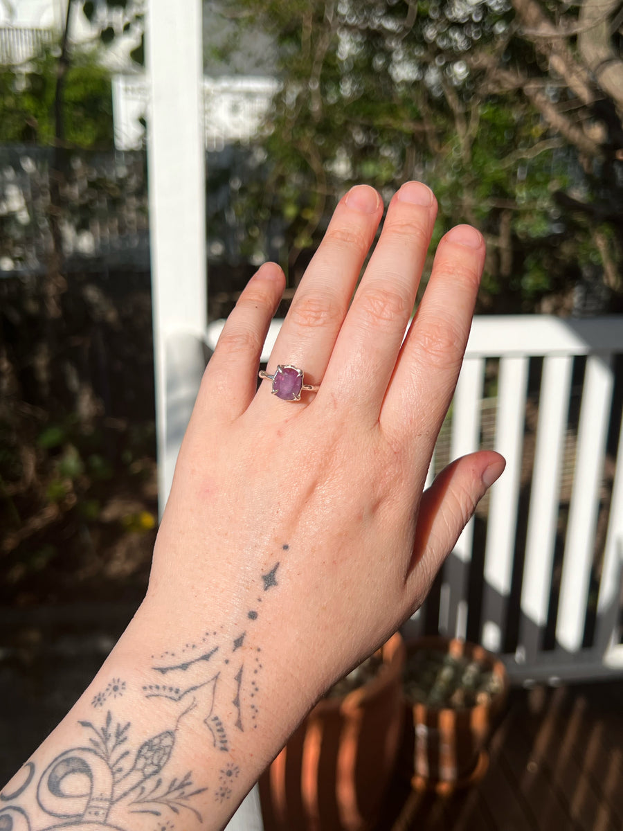 Foxglove Band | Purple Sapphire Ring | Size O 1/2 / 7.5 (OOAK & Ready to Ship)