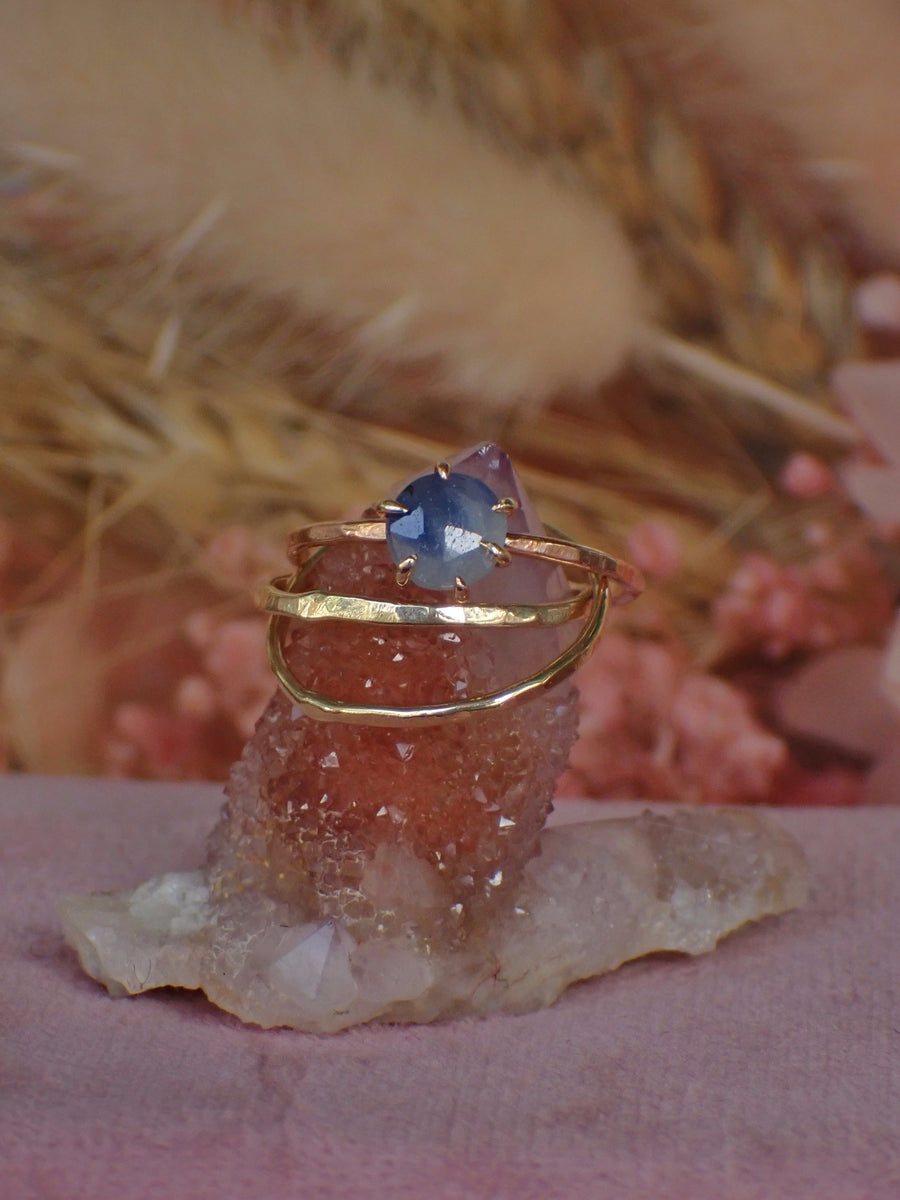 Dusk Band | Blue Sapphire Rose Gold Ring