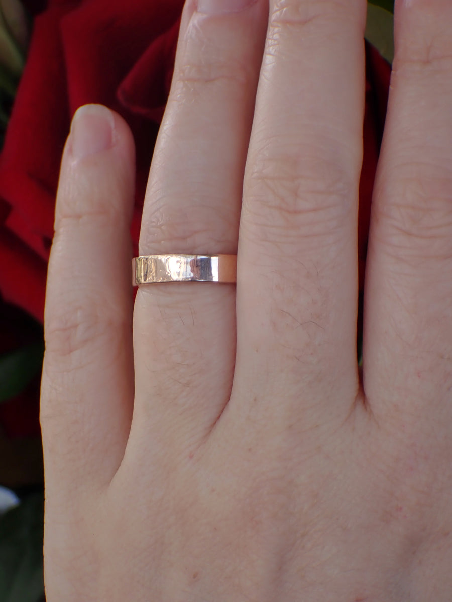 Roma | Solid Gold Wedding Band